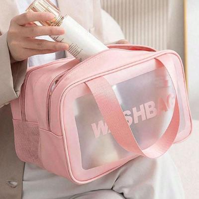 trousse de toilette aqua transparente